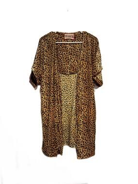 Yikes Women's Robe Size Large